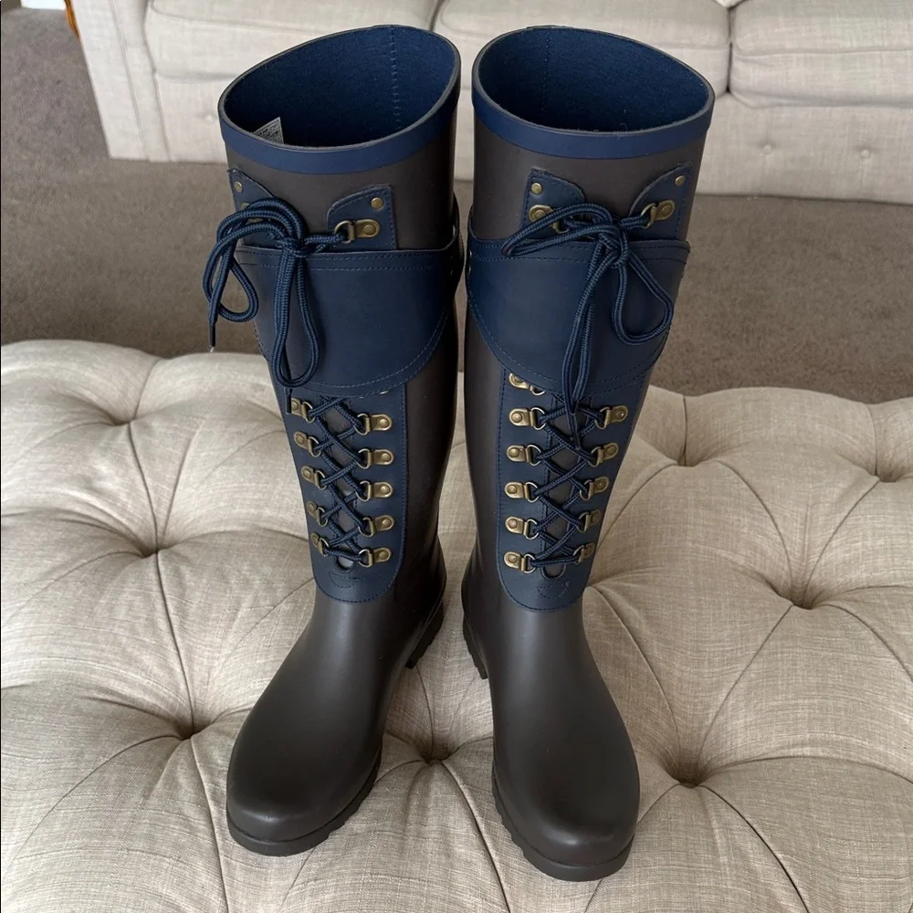 UGG Women's Black and Navy Lace-Up Boots - Picture 3 of 15
